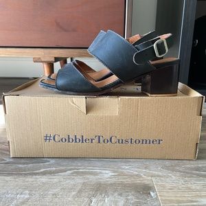 Adelante Shoes The Serena Block Heel Sandal Size 8.5 C (Slight Wide)